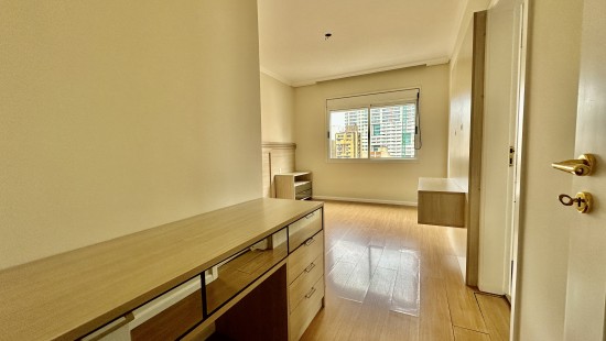 APARTAMENTO AMPLO NO BATEL