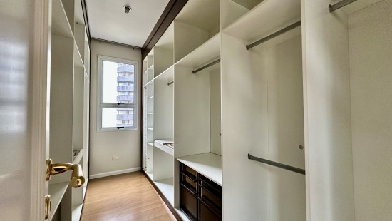 APARTAMENTO AMPLO NO BATEL