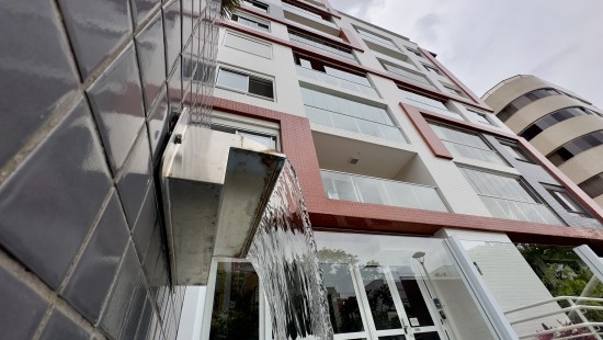 AMPLO APARTAMENTO ÁGUA VERDE