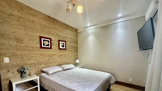 CASA EM COLINA DE LARANJEIRAS